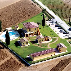 Podere Tre Cipressi Aparthotel